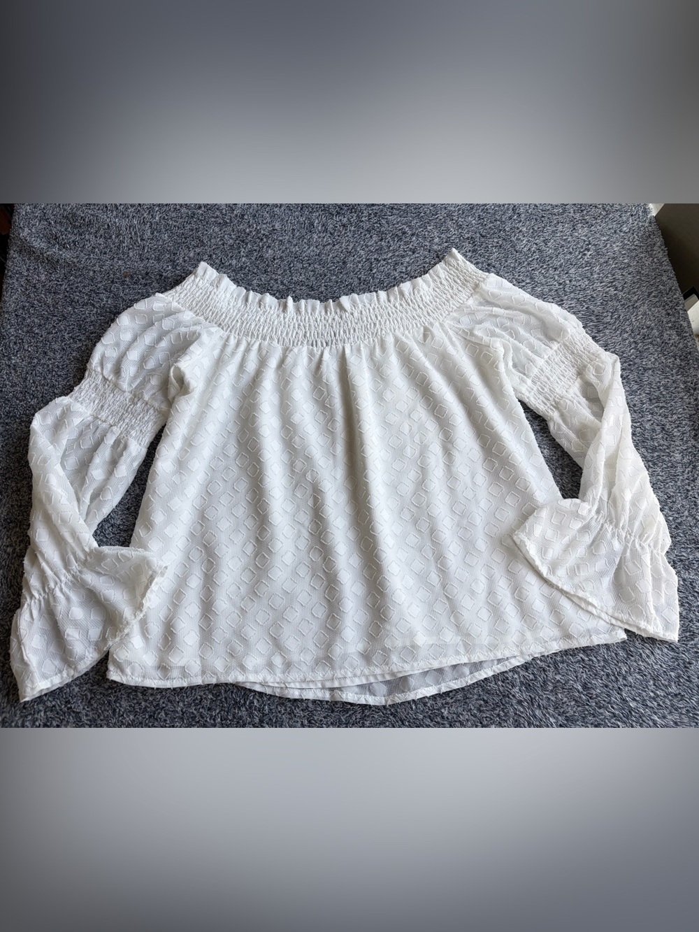 Blue Rain White Off-Shoulder Textured Smocked Blouse Size Small - Picture 3 of 12